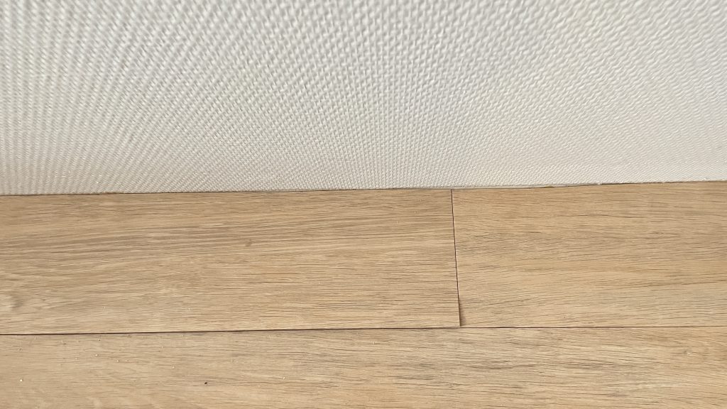 Wat je moet weten over kantband, zwevende dekvloeren én vakmensen die (helaas) de plank misslaan