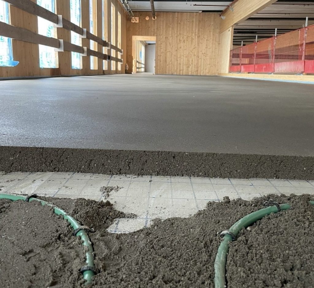 Droogtijdversneller bij cementdekvloeren