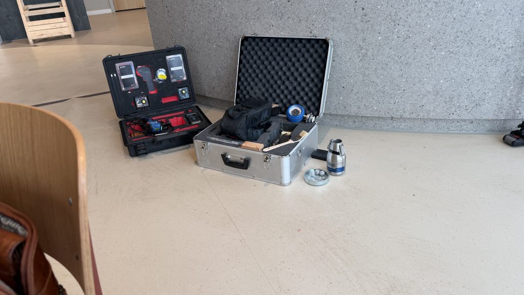 Vergelijking van verschillende vochtmeetmethodes in betonvloer