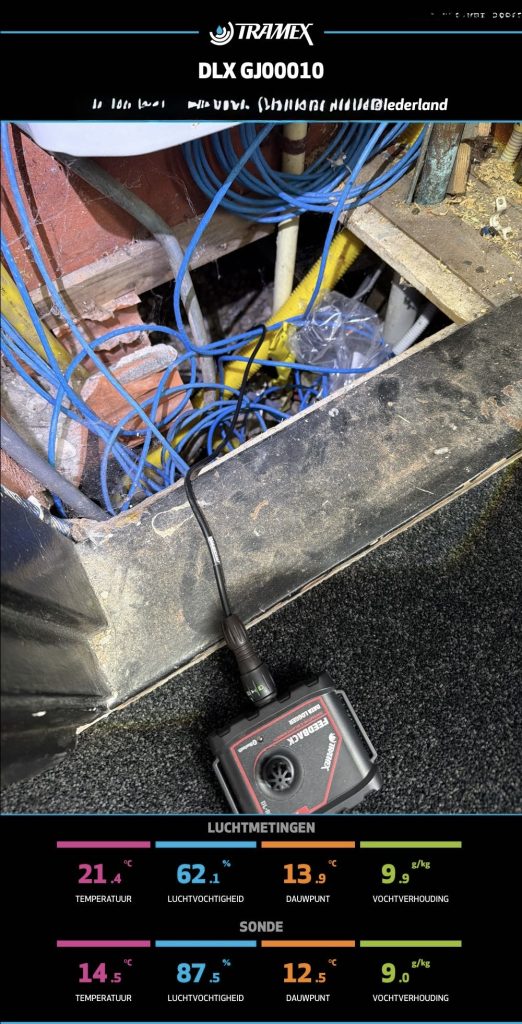 Vochtproblemen en schimmelvorming onder dampdichte PVC vloer op oudere vloerconstructie